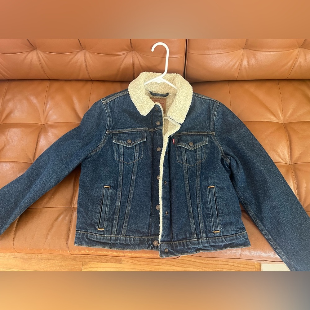 Levi’s trucker Sherpa lined jacket